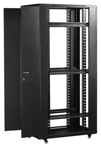 Шкаф коммутационный напольный Lanmaster TWT-CBB-42U-6X10-P1, 42U, 600×1000 мм, перфорированные двери, чёрный